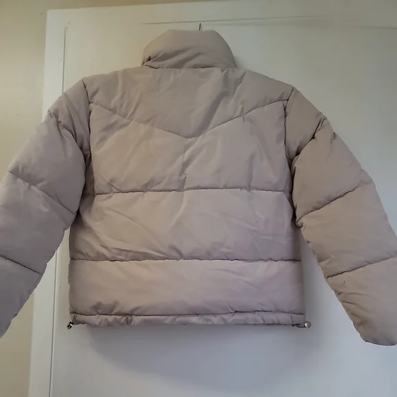 Women's Puffer Beige Jacket various sizes zip - Picture 3 of 10